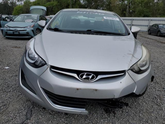 5NPDH4AEXGH675699 - 2016 HYUNDAI ELANTRA SE SILVER photo 5