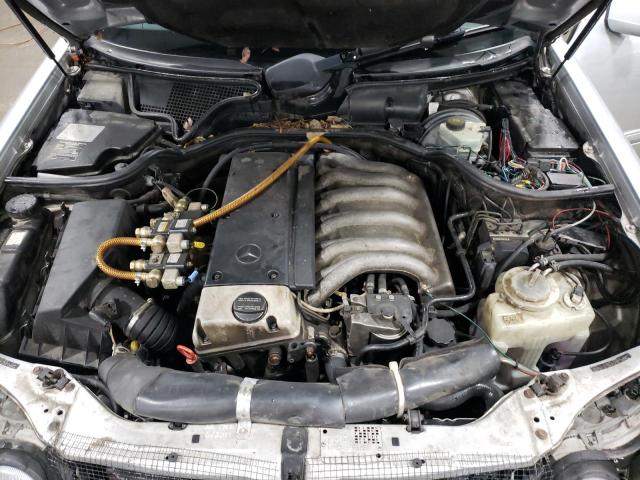 WDBJF25F2WA552192 - 1998 MERCEDES-BENZ E 300TD GRAY photo 11