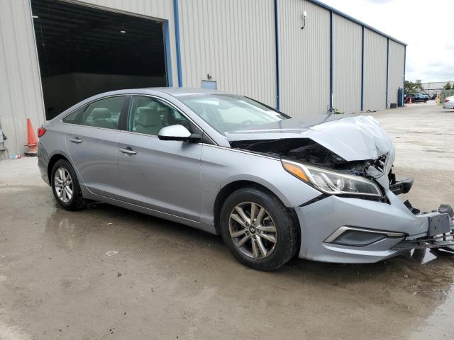 5NPE24AF0GH290392 - 2016 HYUNDAI SONATA SE SILVER photo 4