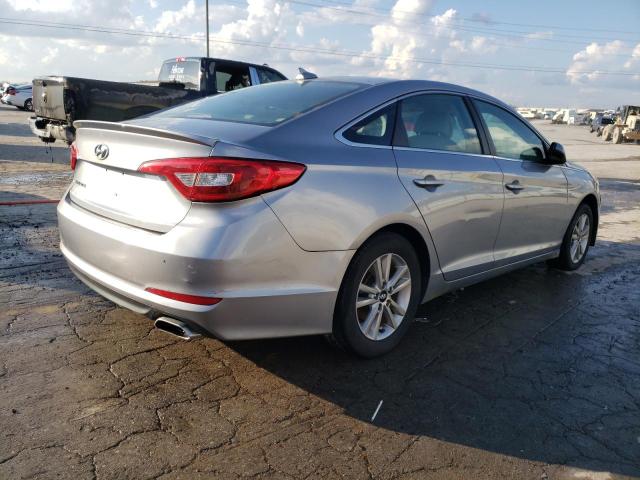 5NPE24AF6FH135697 - 2015 HYUNDAI SONATA SE SILVER photo 3