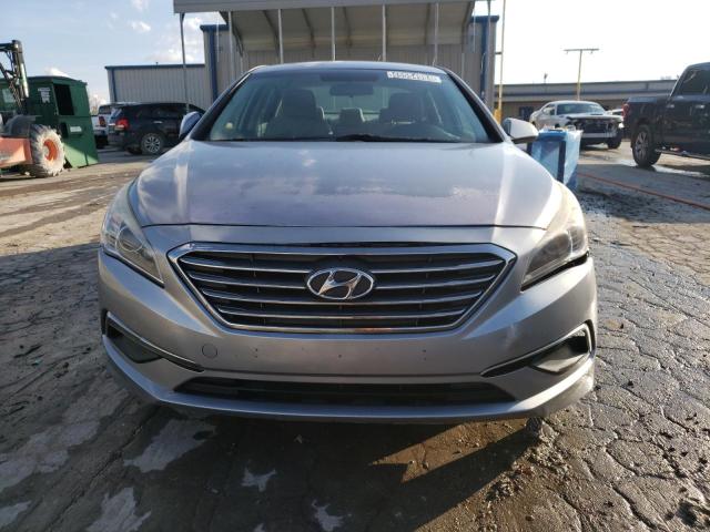 5NPE24AF6FH135697 - 2015 HYUNDAI SONATA SE SILVER photo 5