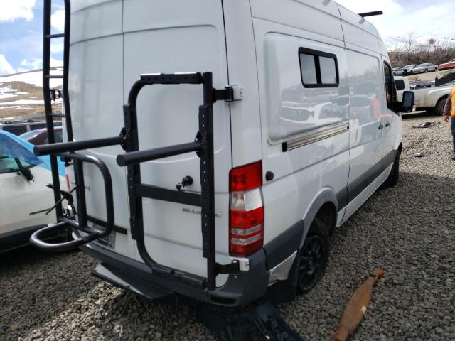 WD3PE7DC7FP120630 - 2015 MERCEDES-BENZ SPRINTER 2500 WHITE photo 4