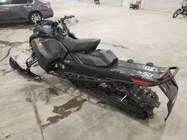 2BPSUYRUXRV000003 - 2024 SKI DOO RENEGADE BLACK photo 3