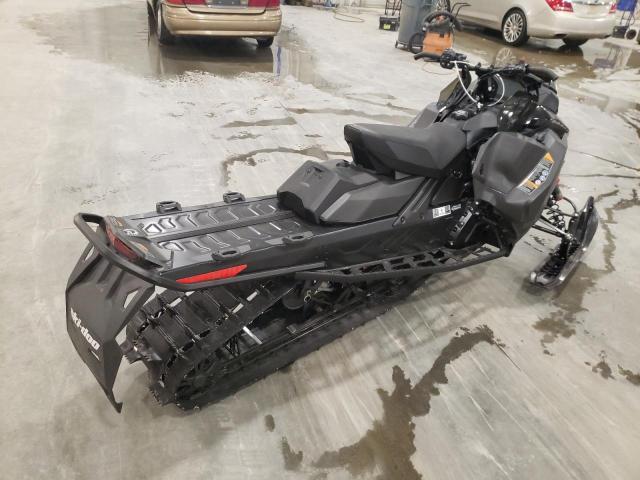 2BPSUYRUXRV000003 - 2024 SKI DOO RENEGADE BLACK photo 4