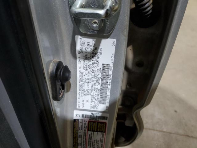 5TFJU4GN6BX002928 - 2011 TOYOTA TACOMA DOUBLE CAB PRERUNNER SILVER photo 12