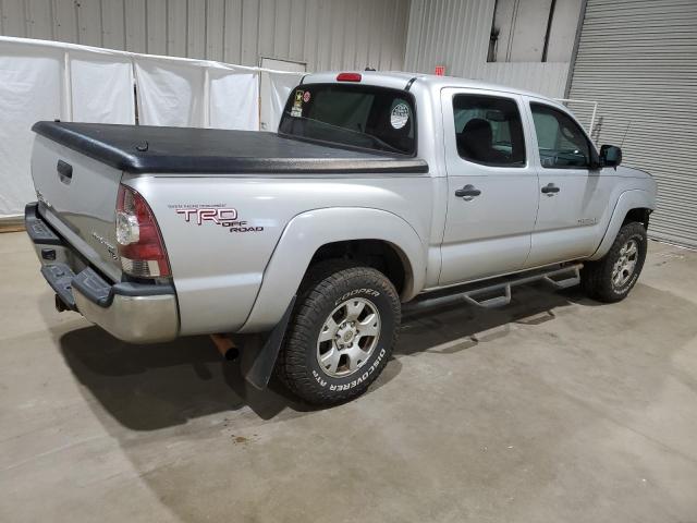 5TFJU4GN6BX002928 - 2011 TOYOTA TACOMA DOUBLE CAB PRERUNNER SILVER photo 3