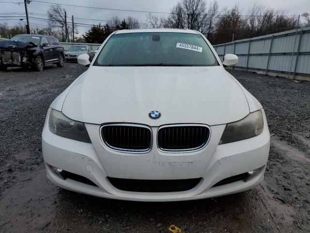 WBAPH77509NL81556 - 2009 BMW 328 I WHITE photo 5