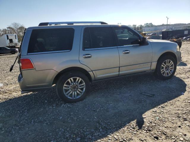 5LMFU27588LJ03679 - 2008 LINCOLN NAVIGATOR SILVER photo 3