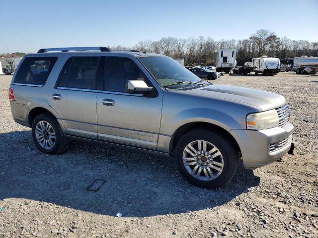 5LMFU27588LJ03679 - 2008 LINCOLN NAVIGATOR SILVER photo 4