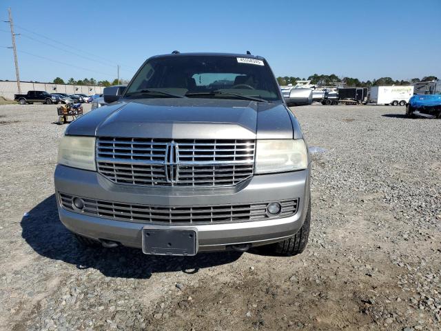 5LMFU27588LJ03679 - 2008 LINCOLN NAVIGATOR SILVER photo 5