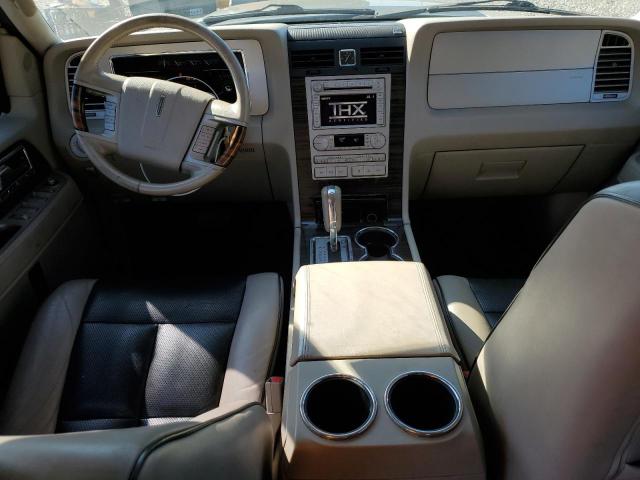 5LMFU27588LJ03679 - 2008 LINCOLN NAVIGATOR SILVER photo 8