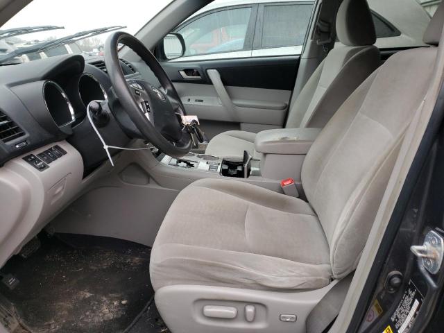 5TDBK3EH1CS101746 - 2012 TOYOTA HIGHLANDER BASE رمادي صورة 7