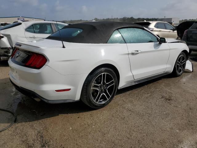 1FATP8UH0N5107668 - 2022 FORD MUSTANG WHITE photo 3