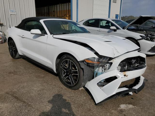 1FATP8UH0N5107668 - 2022 FORD MUSTANG WHITE photo 4