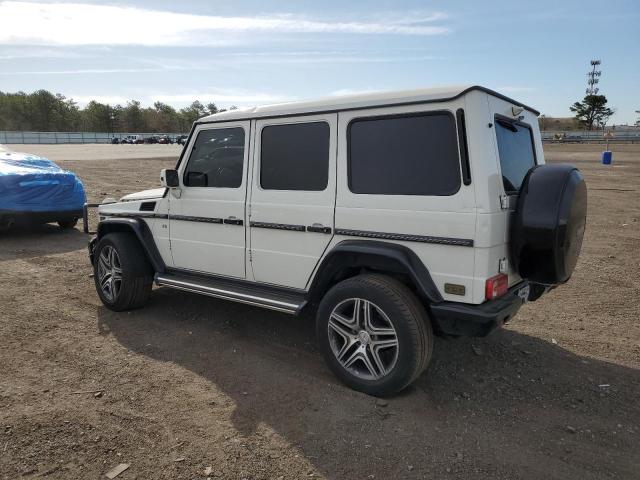 WDCYC3HF9BX186615 - 2011 MERCEDES-BENZ G 550 WHITE photo 2