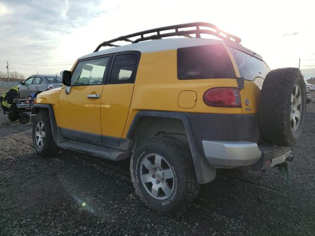 JTEBU11F570040456 - 2007 TOYOTA FJ CRUISER YELLOW photo 2