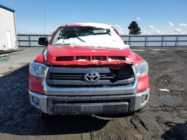 5TFUY5F12FX444603 - 2015 TOYOTA TUNDRA DOUBLE CAB SR/SR5 RED photo 5