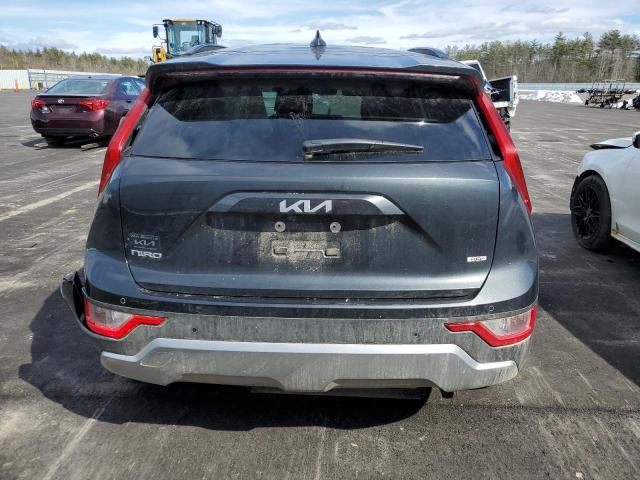 KNDCR3LE3P5057138 - 2023 KIA NIRO EX CHARCOAL photo 6