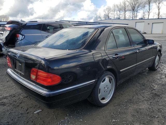 WDBJF72F0VA288325 - 1997 MERCEDES-BENZ E 420 BLACK photo 3