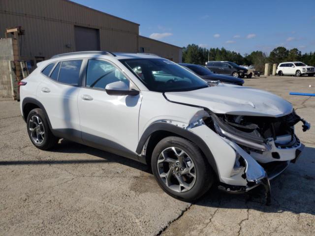 KL77LHE29RC011618 - 2024 CHEVROLET TRAX 1LT WHITE photo 4