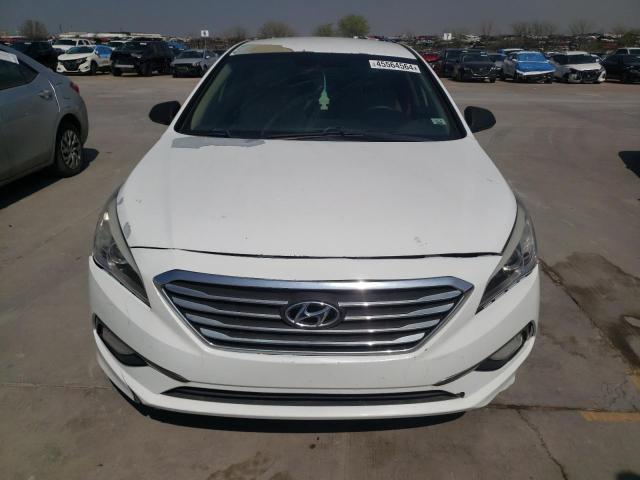 5NPE24AF6FH205974 - 2015 HYUNDAI SONATA SE WHITE photo 5