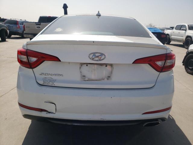 5NPE24AF6FH205974 - 2015 HYUNDAI SONATA SE WHITE photo 6