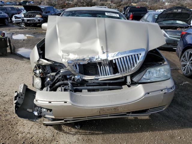 1LNHM81W24Y684612 - 2004 LINCOLN TOWN CAR EXECUTIVE TAN photo 5