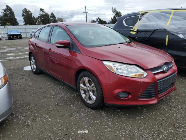 1FADP3K2XDL335631 - 2013 FORD FOCUS SE RED photo 4