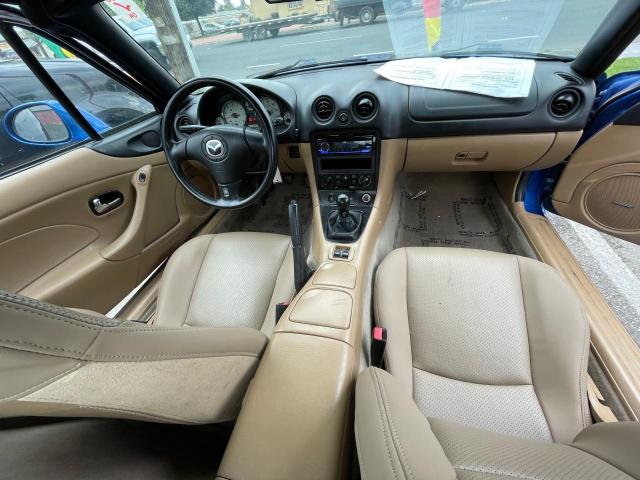 JM1NB353720223935 - 2002 MAZDA MX-5 MIATA BASE BLUE photo 9