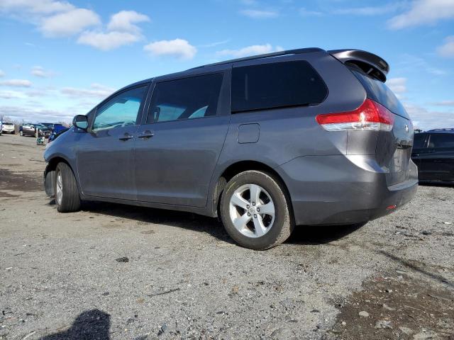 5TDKK3DC8CS177034 - 2012 TOYOTA SIENNA LE GRAY photo 2