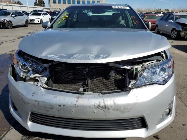 4T4BF1FKXCR206608 - 2012 TOYOTA CAMRY BASE SILVER photo 5