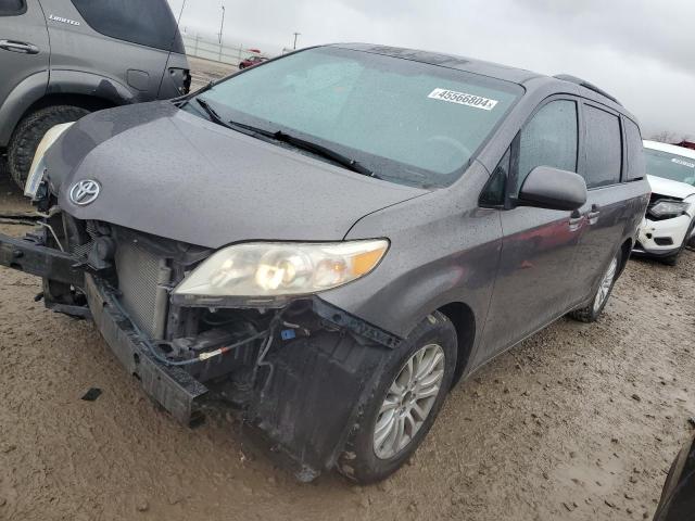 2011 TOYOTA SIENNA XLE, 