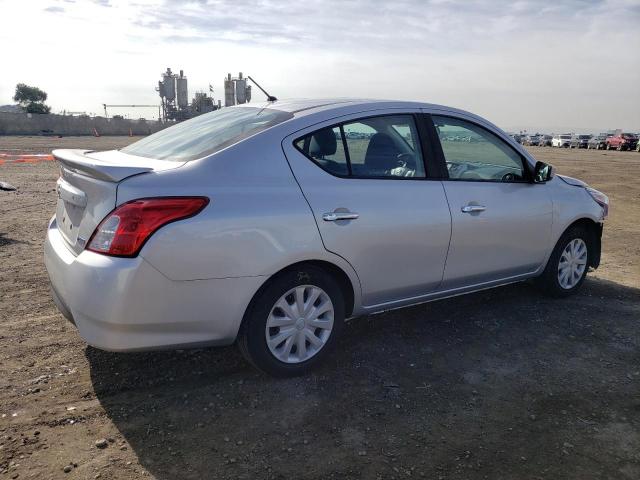 3N1CN7AP9JK431520 - 2018 NISSAN VERSA S SILVER photo 3