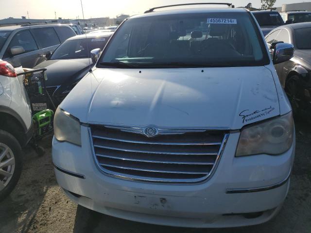 2A8HR64X48R722648 - 2008 CHRYSLER TOWN & COU LIMITED WHITE photo 5