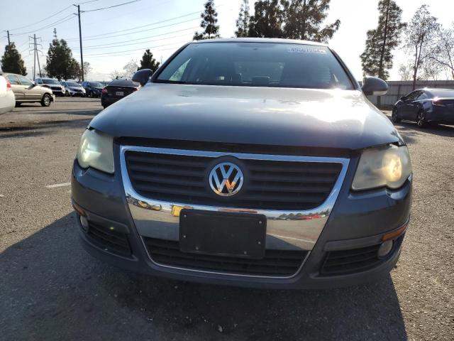 WVWJM7AN0AE143692 - 2010 VOLKSWAGEN PASSAT KOMFORT GRAY photo 5