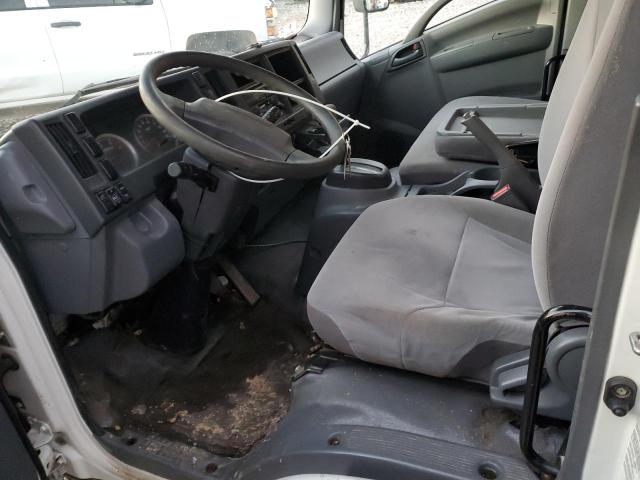 JALE5W168H7900773 - 2017 ISUZU NQR WHITE photo 7