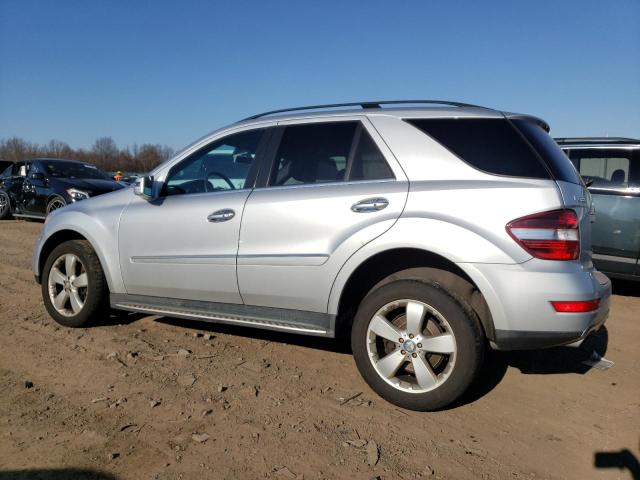 4JGBB8GB0BA687756 - 2011 MERCEDES-BENZ ML 350 4MATIC SILVER photo 2
