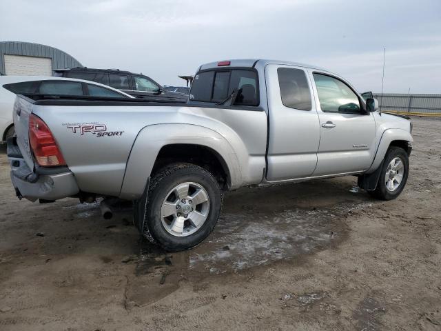 5TETU62N18Z487363 - 2008 TOYOTA TACOMA PRERUNNER ACCESS CAB SILVER photo 3