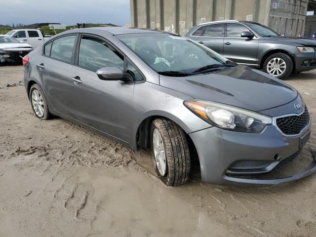 KNAFX4A62G5581284 - 2016 KIA FORTE LX GRAY photo 4