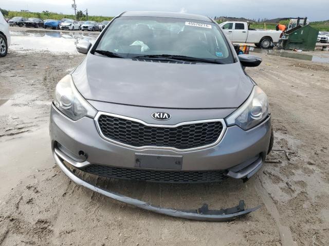 KNAFX4A62G5581284 - 2016 KIA FORTE LX GRAY photo 5