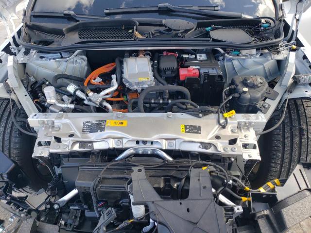 WB523CF07SCT32720 - 2025 BMW IX XDRIVE50 WHITE photo 12