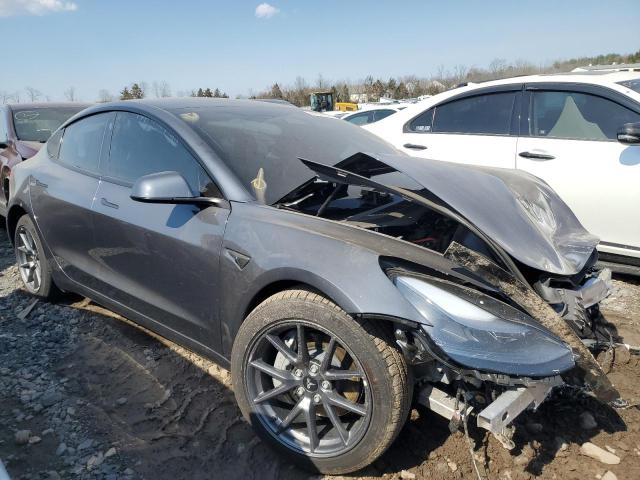 5YJ3E1EA7PF654589 - 2023 TESLA MODEL 3 GRAY photo 4