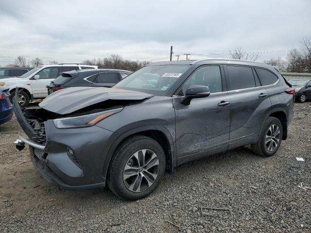 5TDGZRBH0NS243260 - 2022 TOYOTA HIGHLANDER XLE 灰色 照片 1