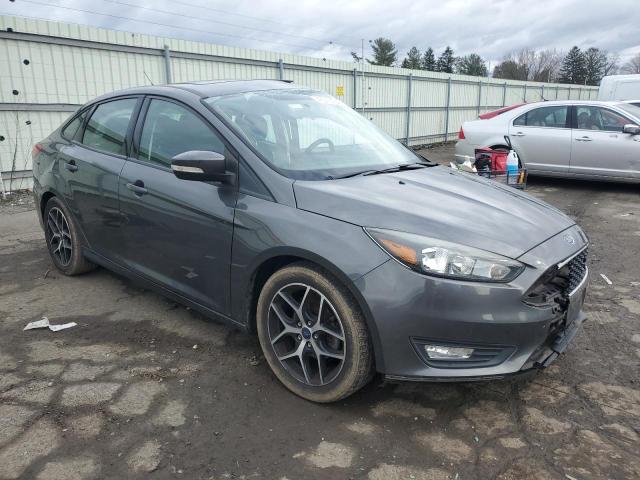 1FADP3H22HL240722 - 2017 FORD FOCUS SEL GRAY photo 4