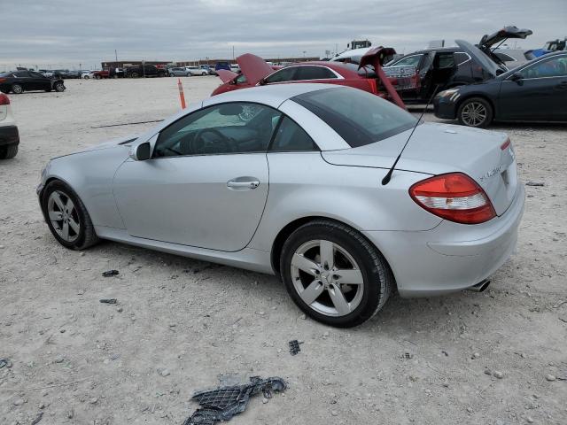 WDBWK54F07F144069 - 2007 MERCEDES-BENZ SLK 280 SILVER photo 2