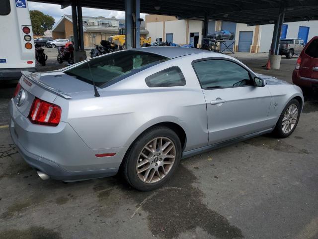 1ZVBP8AM0C5276204 - 2012 FORD MUSTANG SILVER photo 3