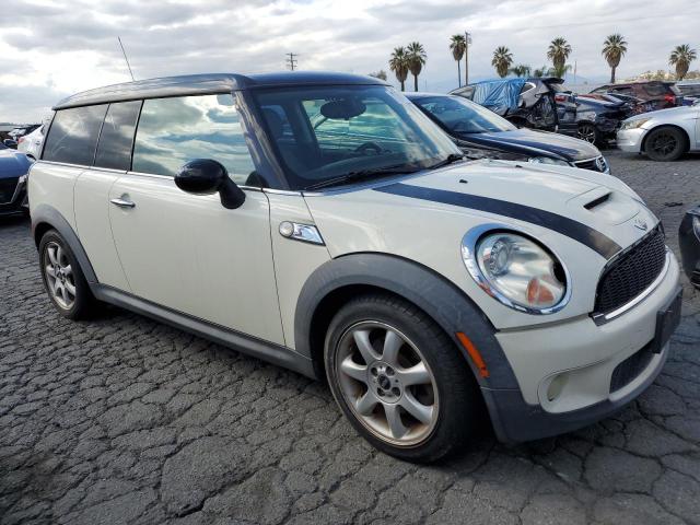 WMWMM33589TP91627 - 2009 MINI COOPER S CLUBMAN WHITE photo 4