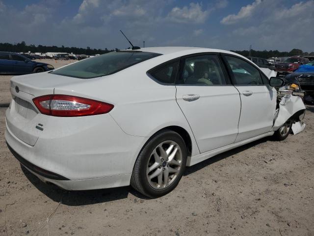 3FA6P0HD8FR141104 - 2015 FORD FUSION SE WHITE photo 3