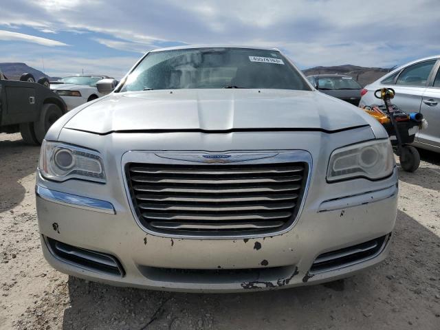 2C3CCAAGXCH133018 - 2012 CHRYSLER 300 SILVER photo 5