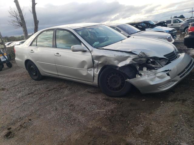 4T1BE32K63U773204 - 2003 TOYOTA CAMRY LE SILVER photo 4